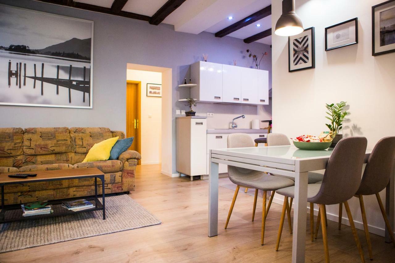 Luxurious Apartment With Private Garden Split Exterior photo